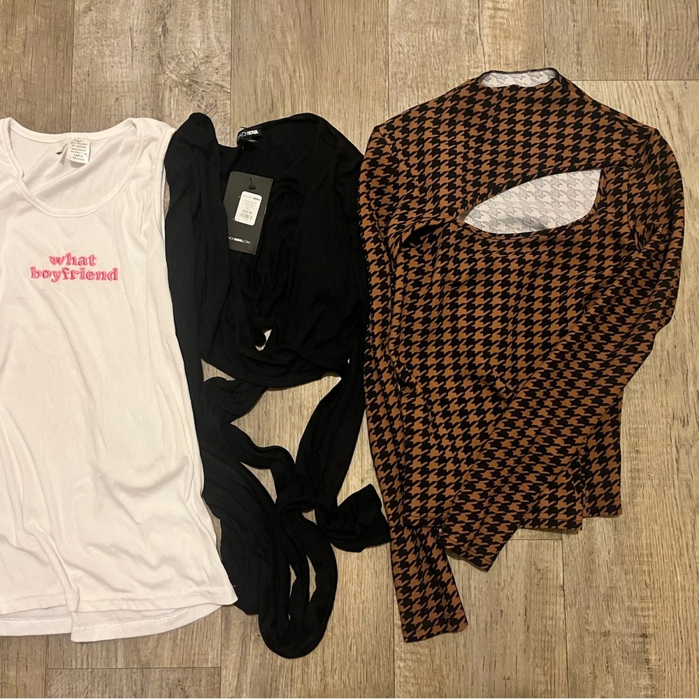 Women’s top bundle (like-new)